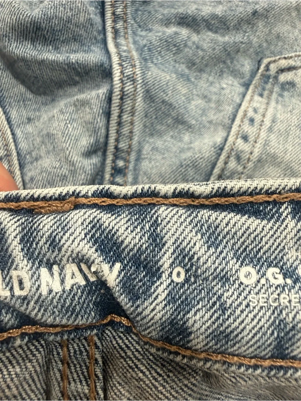 Old Navy O.G. Straight High Rise Light Wash Denim Bermuda Shorts Women’s 0 Jorts